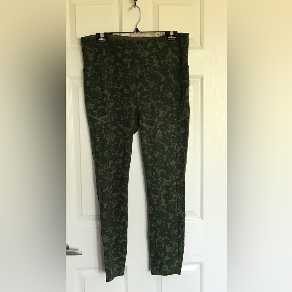 Cabi Marathon Leggings